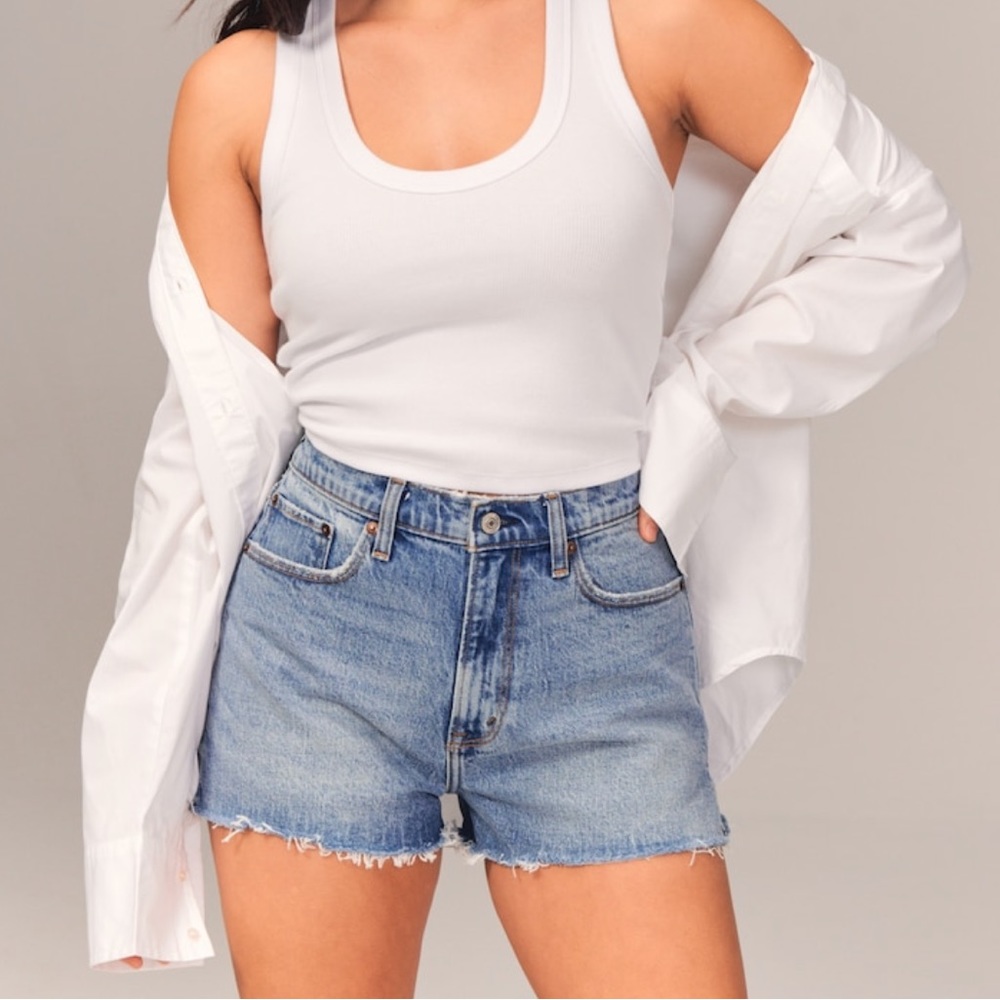 Abercrombie High Rise Mom Short